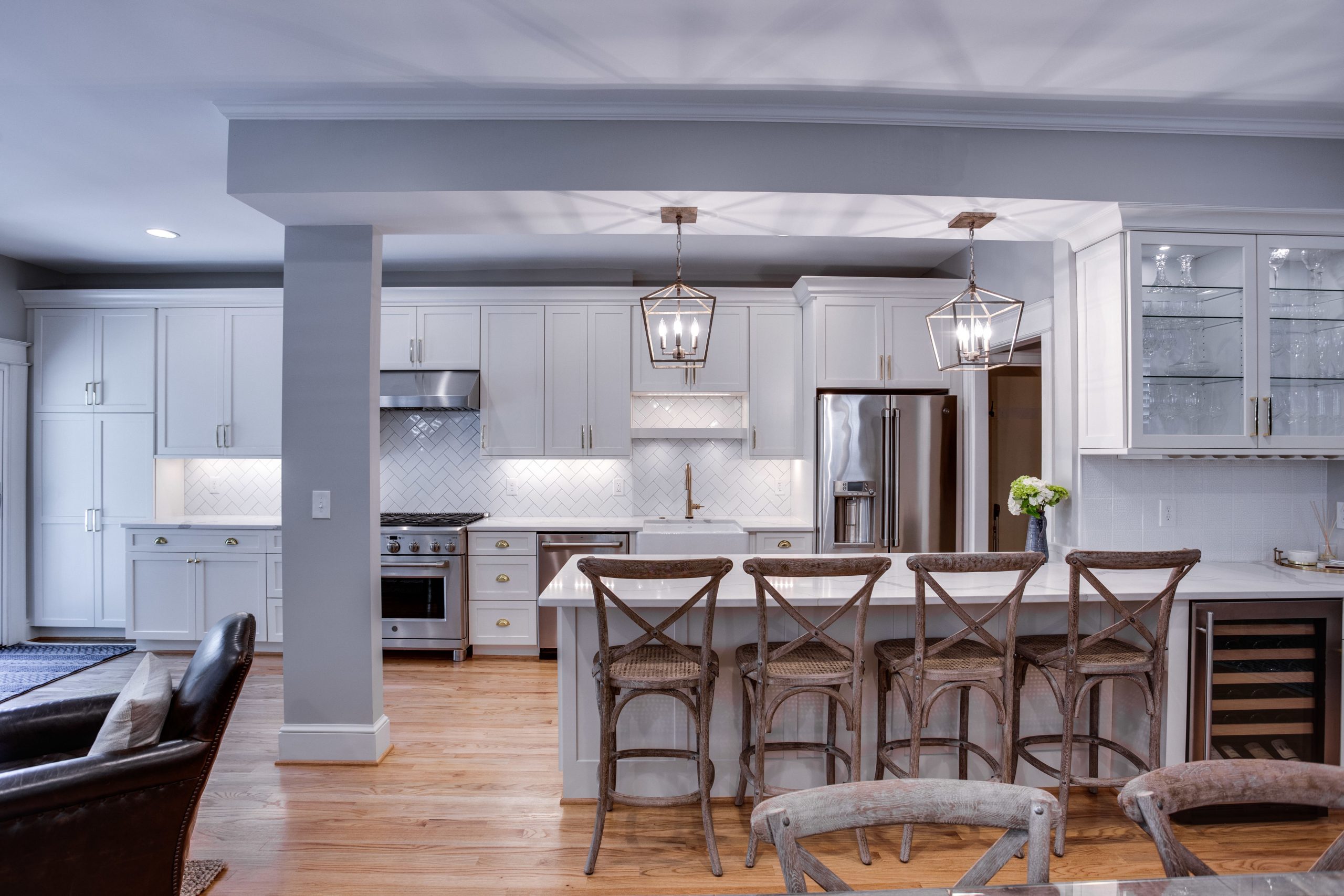 white-kitchen-cabinets