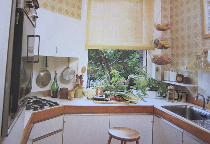 THE 80’S KITCHEN